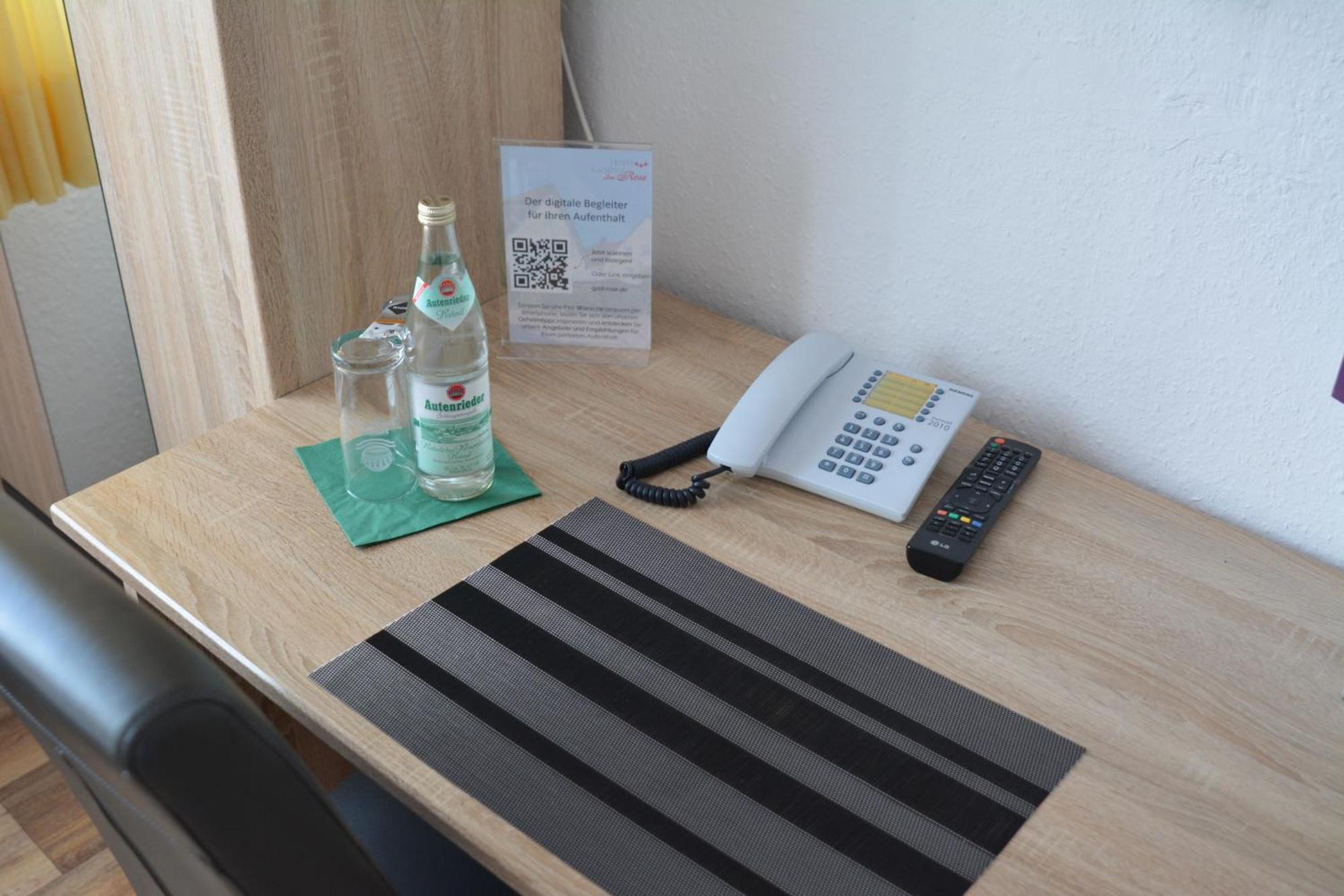 Weißenhorn Hotel-Gasthof Zur Rose חדר תמונה