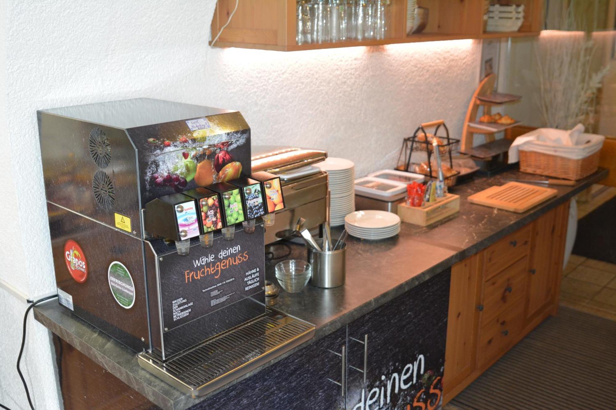 Weißenhorn Hotel-Gasthof Zur Rose מראה חיצוני תמונה