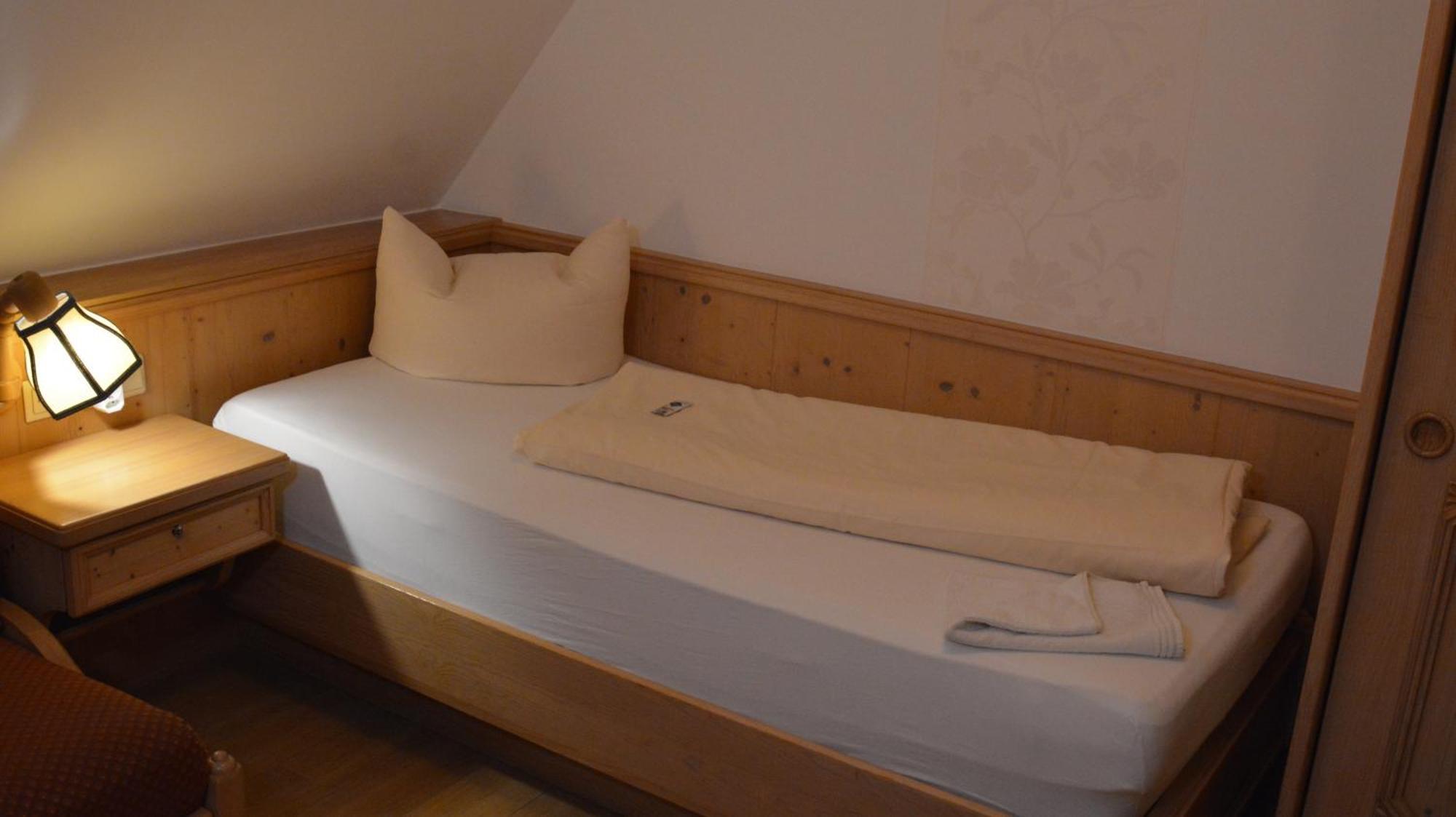 Weißenhorn Hotel-Gasthof Zur Rose חדר תמונה