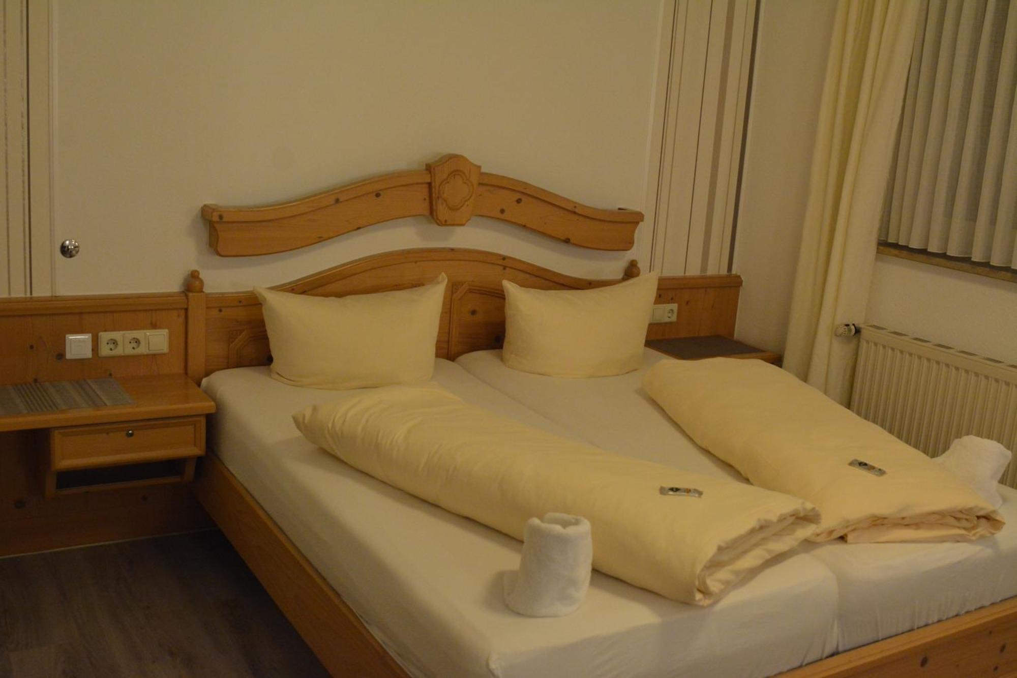 Weißenhorn Hotel-Gasthof Zur Rose חדר תמונה