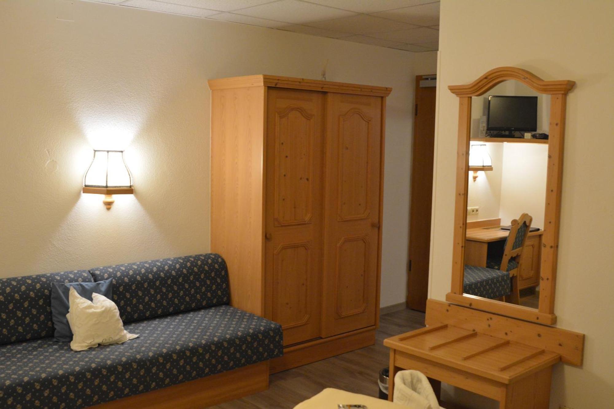 Weißenhorn Hotel-Gasthof Zur Rose חדר תמונה