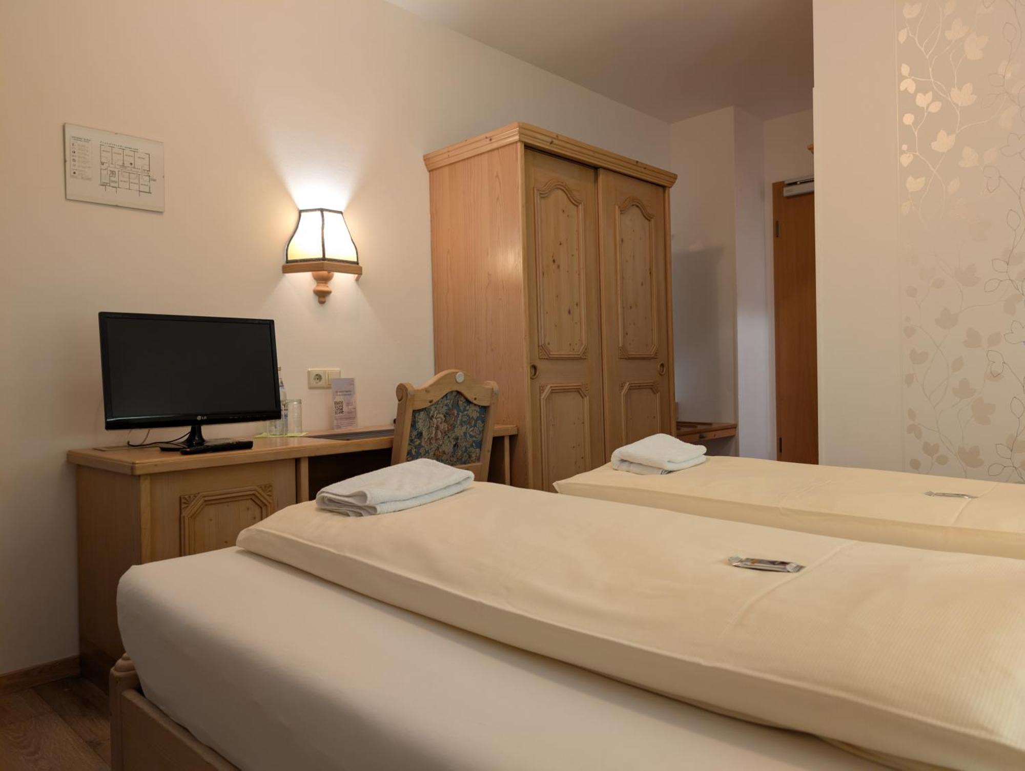 Weißenhorn Hotel-Gasthof Zur Rose חדר תמונה
